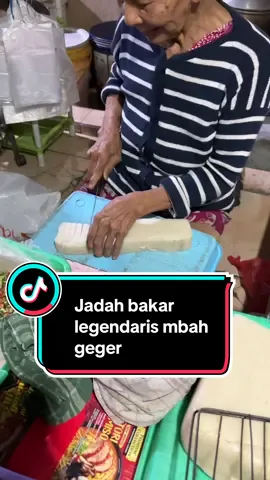 Jadah bakar legendaris mbak geger , jadah bakar di alun alun Pacitan #fyp #Foodie #indonesianfood #kulinerviral #kulinerpacitan 