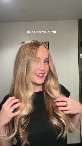 The best accessory #dysonairwrap #dysonhair #dysonairwrapcurls #dysonhairtutorial #dysonblowout @Dyson USA @chihaircare 