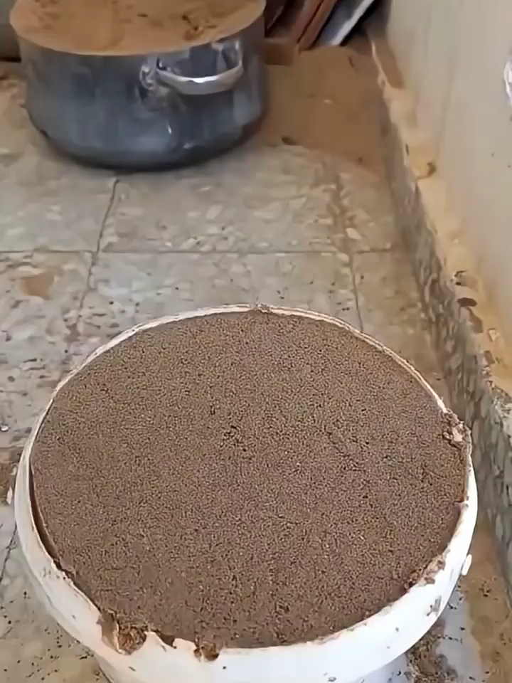 صناعات واختراعات من صهر المعادن صب على الرمال #satisfying #automobile #cementart