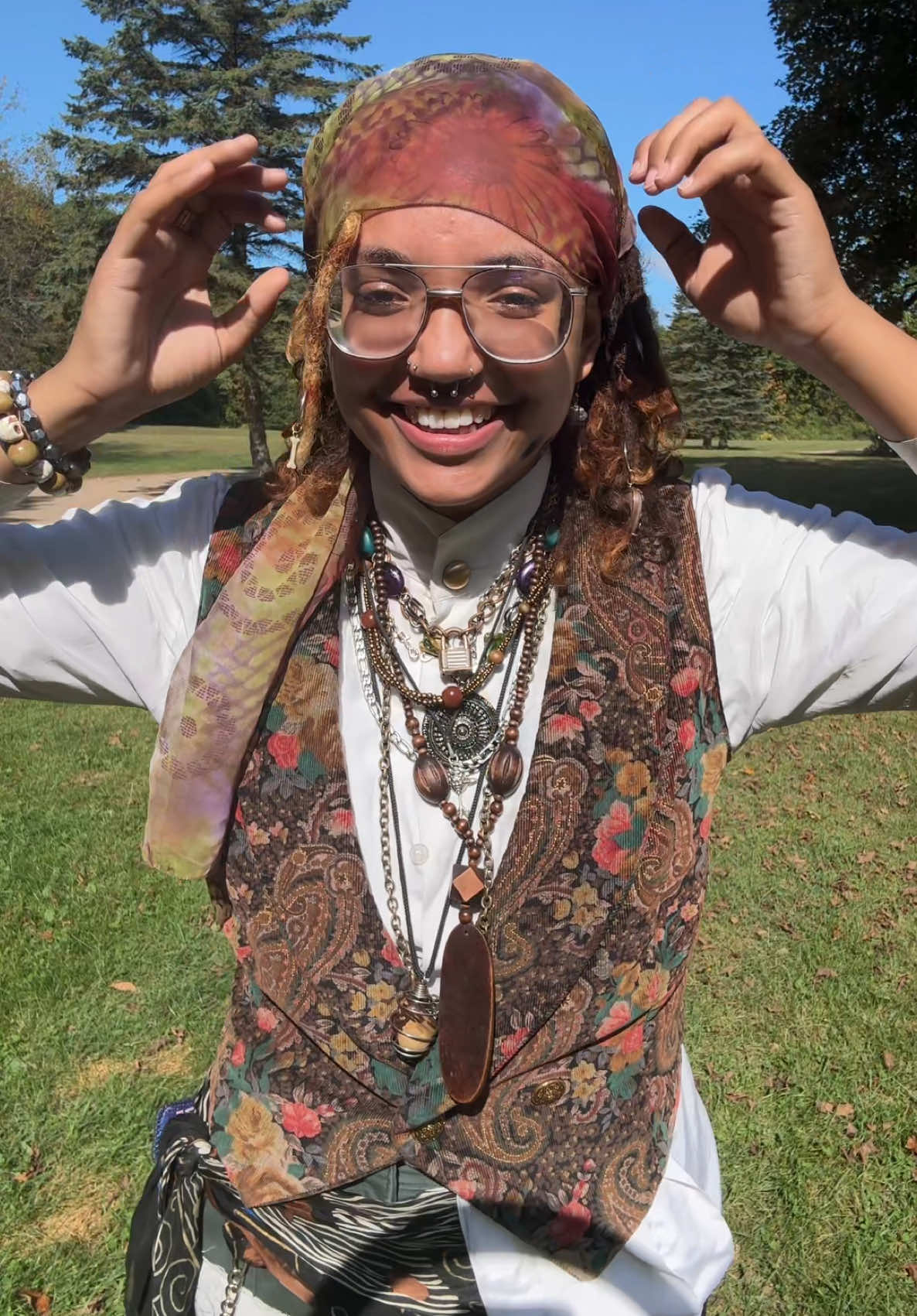 this was indeed a bleep to edit, hence why i’m posting this after renfest season for us💀 #michiganrenaissancefestival #renfaire #renaissancefestival #renfest #renaissancefaire 