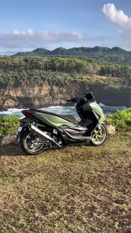 Sedang menikmati 2 pemandangan #forza #forza350 #promoseruweekend 