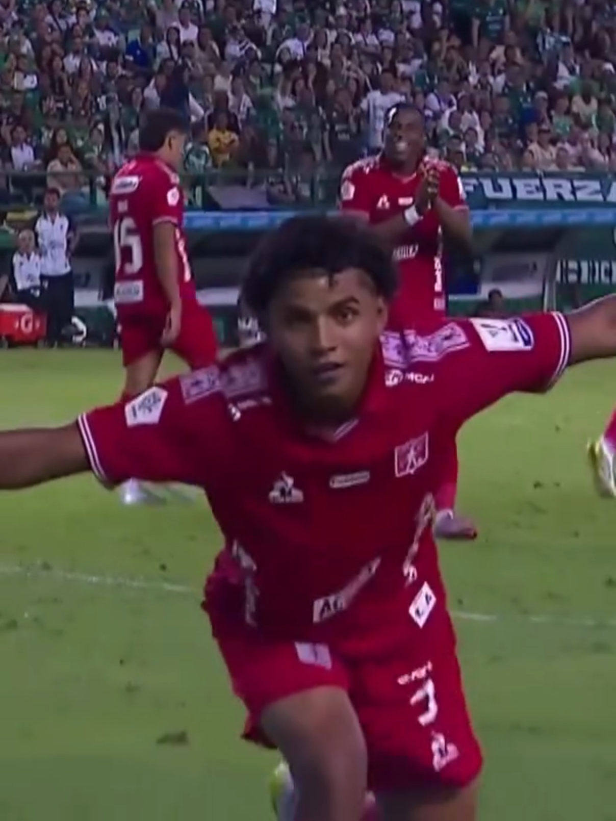 ¡EN EL VALLE, EL ‘DIABLO’ SE HIZO SENTIR Y SE QUEDÓ CON EL CLÁSICO DE LA FECHA 16 DE #LALIGAxWIN! 👹🔥🏆🤩 ⚽ Con goles de Cristian Barrios y de Josen Escobar, América ganó ante Cali y sigue en la pelea por ingresar al grupo de los ocho. 🔝