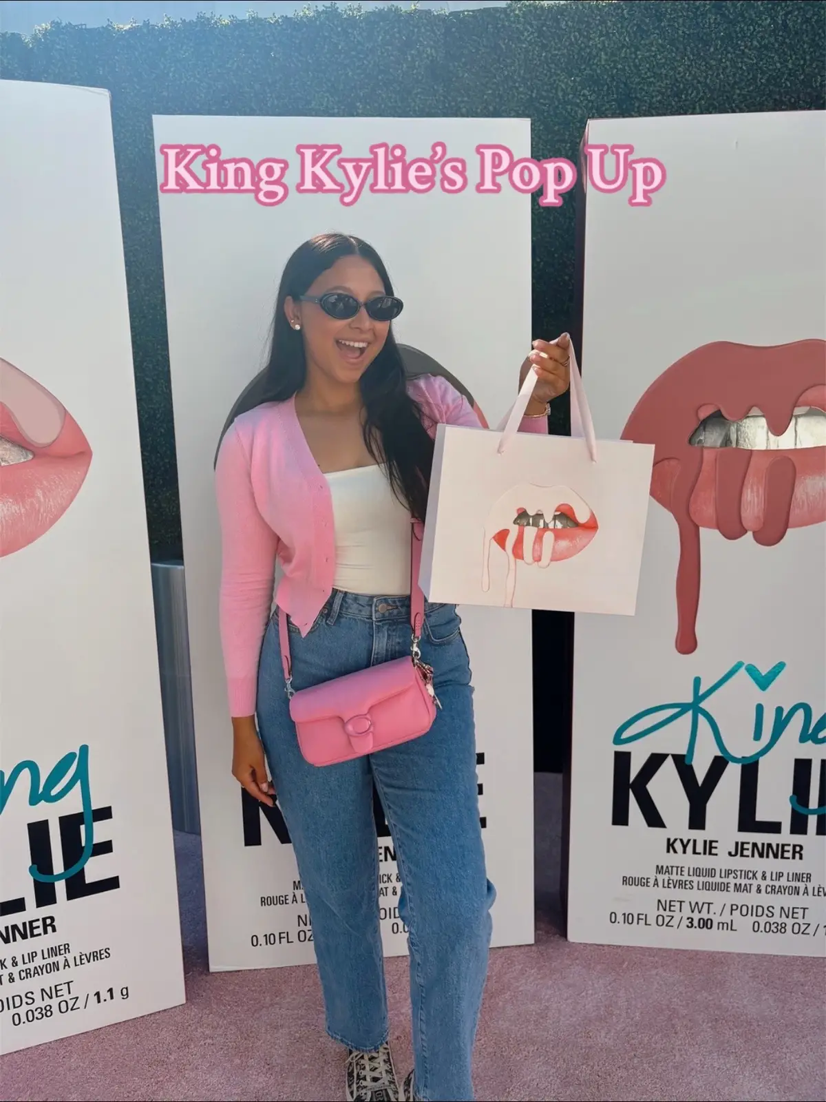 Kylie’s pop up was a success #kyliejenner #kyliecosmectics #losangeles #melrose #popup #kingkylie #lipkits 