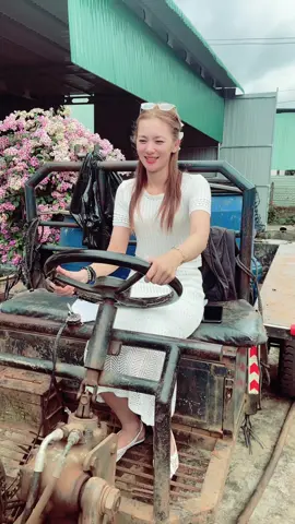 không chê e nghèo thì về với e ạ#xuhuongtiktok #xuhuong #xecongnong #xecuocmientay 