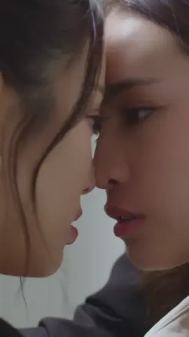 Yêu nhau rồi giọng bác sĩ Prem ngọt quá 😍 #ginnynatnicha #aangelinaass #GinJ #PoisonousLoveTheSeries 