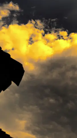 يا إلهي، امسح كل حبي غيرك “Ya rabb, hapuskanlah setipa rasa cintaku selain pada-mu.” #fyp #arabicsong #langitaesthetic #fypage #lewatberanda 