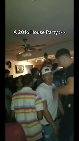 A time was had during the 2016 house party era 😆 #houseparty #projectx #2016throwback #party 