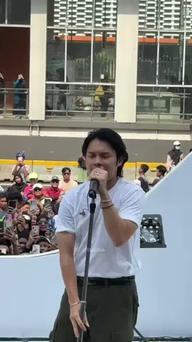 Oke pamer stand mic baru🫵 @Rony Parulian  #ronyparulian #fyp #sarinah 