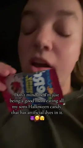 Follow me for more clean living tips!😜😂 #cleanliving #halloween #candy #nontoxic #goodmom 