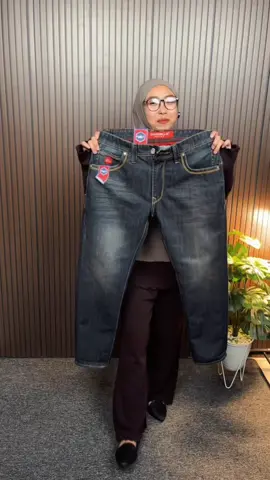 Celana Jeans ori ganteng banget bang #celana #celanajeans #jeans #jeanscowok #fyp 
