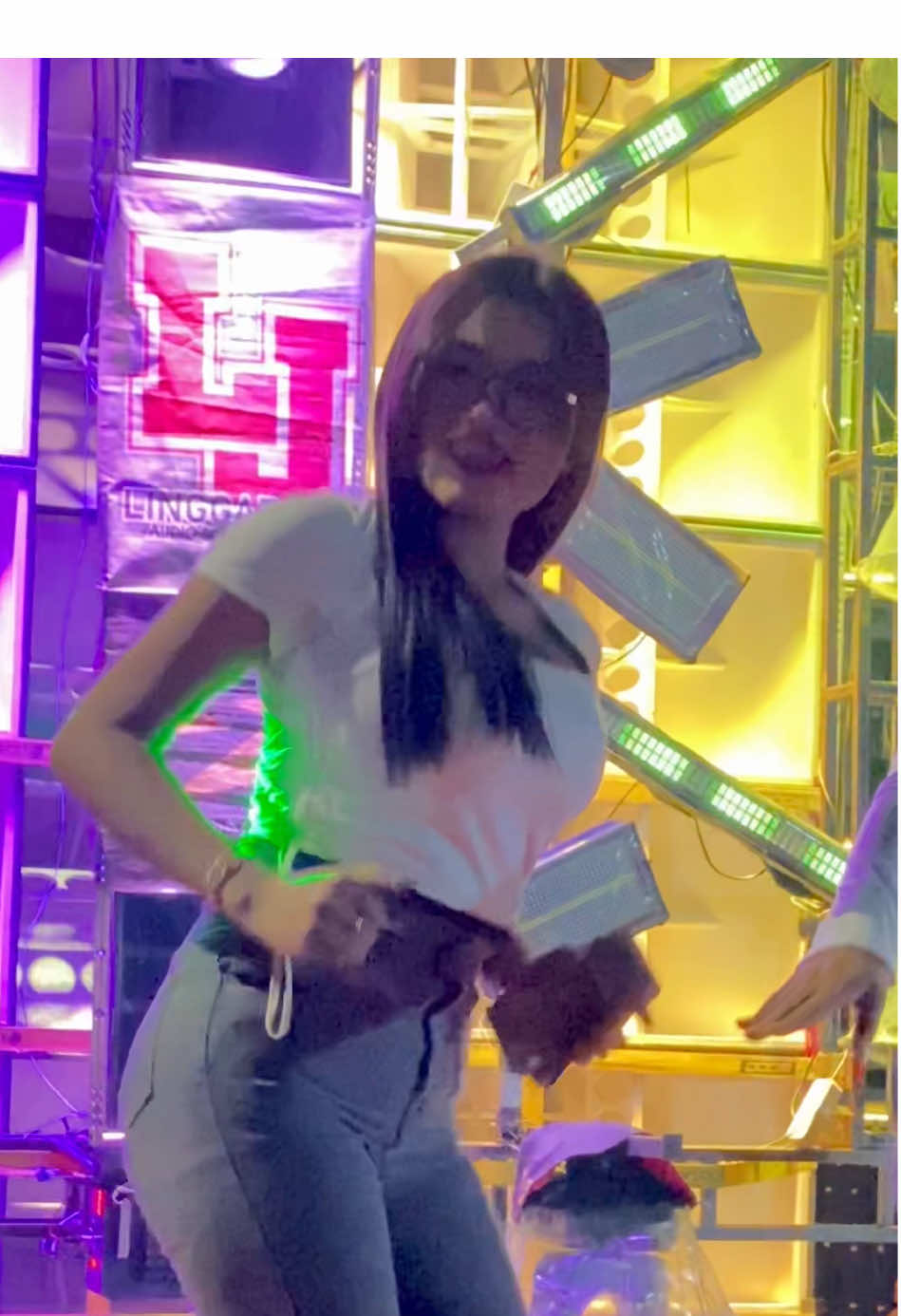 Yang lagi naik di kediri シ   #suratmojokediri #suratmojokedirikarnaval #linggarjati #fyp #fypシ #fypage #fyy #kediri24jam #dancerkarnaval #karnavaljatim 