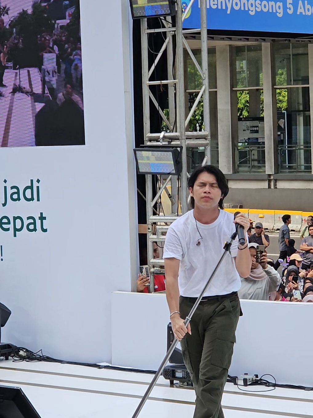 Mengapa - Rony Parulian 🔥 #mengapa #ronyparulian #sarinahthamrin #tsmedia #pegadaian 