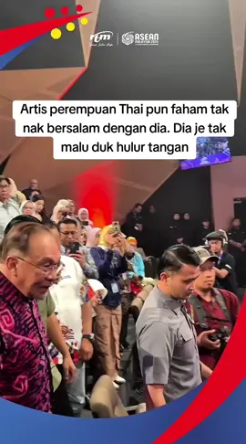 Masa Habib Omar datang bukan main warak kau ye😂