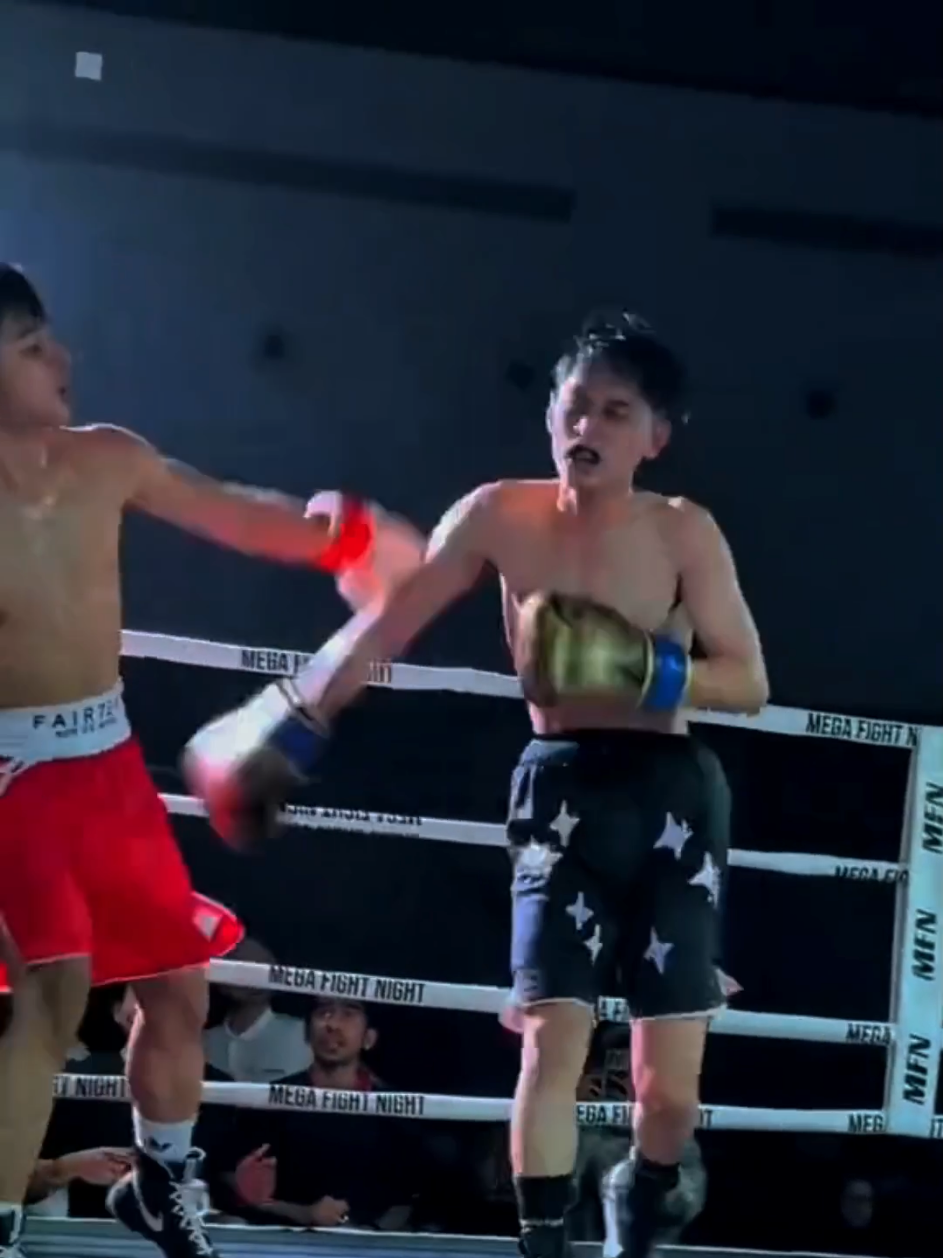 🗿...  #lewatberanda #boxing🥊 #foryoupage #fypage 