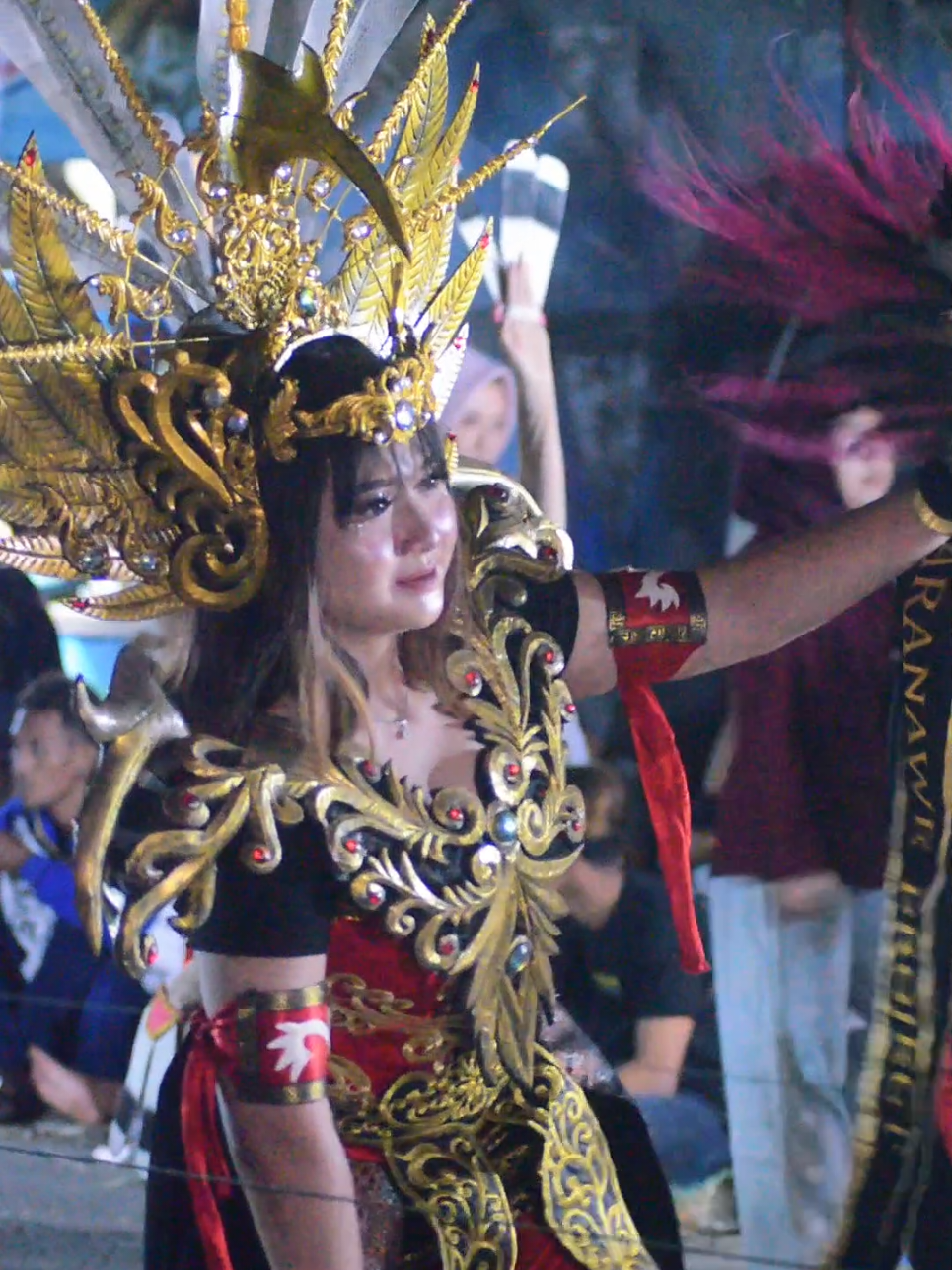 📸 karnaval karangsono start setelah magrib. #karnavalkarangsono #ngunut #pawaiagustusan #karnafal #soundhoregjawatimur #dancer #soundhoreg #pawaibudaya #carnival #tulungagung24jam🚀 #exploretulungagung  #fyppppppppppppppppppppppp 