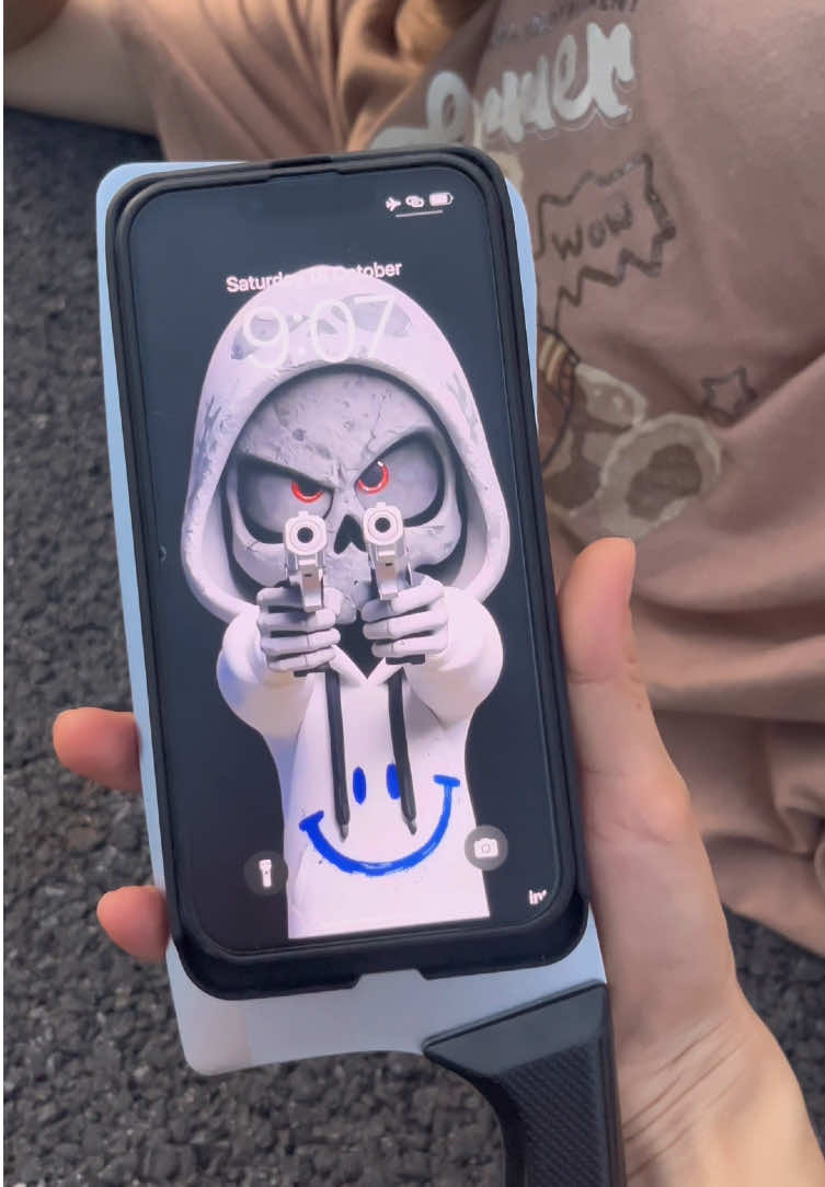 You can download the same style dynamic wallpaper for free, the template in the lower left corner is ready go and try it! #livewallpaper #wallpaper #capcutforus #capcut  #capcutpioneer iphonewallpaper livewallpaper