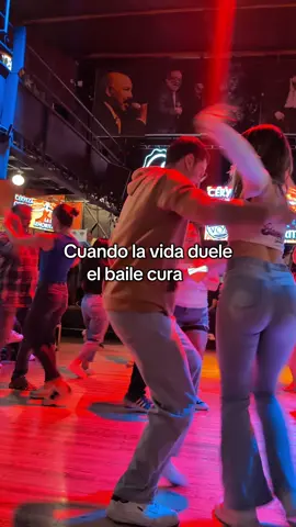 Siempre hay espacio para una Salsa ❤️‍🩹 con @Ariadna Bolivar   #clasesdesalsa #aprenderabailarquito #clasesdebailequito #clasesdebachata 