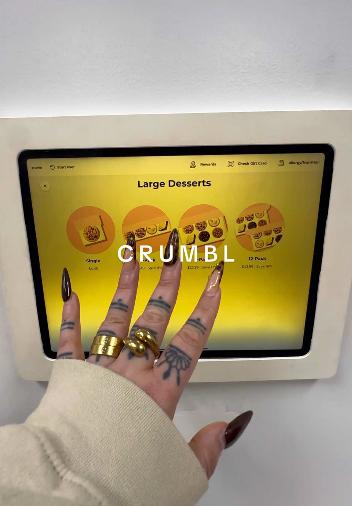 crumbl cookies of the week yay #crumbl #crumblcookies #crumblcookie #crumblecookiereview #crumblcookiesoftheweek #crumblreview #crumblmukbang #crumblcookiereview #crumblcookiespoilers #Foodie #foodtiktok 