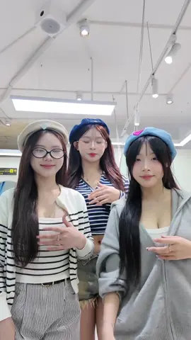 bài này cute zậy