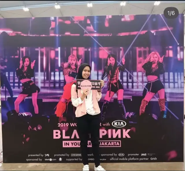 2019 pertama kali nonton konser korea dan ITS BLACKPINKKK!!! byk bgt cerita seru pas nonton ini sampe ke pori pori liat mereka karna depan mata sendiri :’) syg 2023 gabisa liat BornPink karna abis lahiran 🤣 HAHA dannnn kurang dari 2minggu lagiii ketemu sama cewe cewe cantik ini💗 ah cant wait seee uuu girlsss @blackpink #blackpink #bornpink #deadlineindonesia 