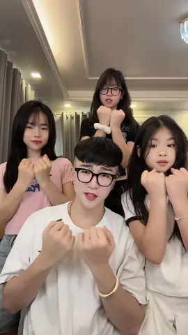 Phần đầu là phần đẹp nhất  Phần còn lại khắc cốt ghi tâm🫡#nguyenthanhlong @Phạm Hà Trang @ht. 