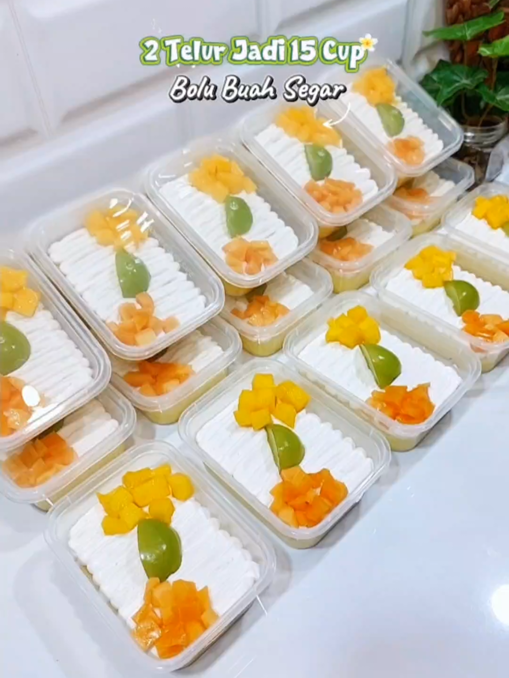 RESEP BOLU MANGGA SEGAR 🍒 Bahan 🍒 -2 butir telur ➡️ Rp.4000 -150 gr / 10 sdm gula ➡️Rp.2500 -1 sachet vanili bubuk ➡️ Rp.500 -1 sdt sp ➡️ Rp.1000 -150 ml santan ➡️ Rp.5000 -1 sdt pasta mangga ➡️ Rp.500 -170 gr / 17 sdm tepung ➡️ Rp.2400 -15 pcs cup thinwall uk 200 ml ➡️ Rp.8000 -secukupnya butter cream ➡️ Rp.8000 -4 pcs anggur hijau ➡️ Rp.3000 -3 pcs nangka ➡️ Rp.1500 -1 buah mangga ➡️ Rp.2500 _________________________+               jumlah : Rp.38.900 ✅️ 📌 cup uk 200 ml. 📌 1 resep jadi 15 cup. 📌 Modal 1 cup Rp.38.900 : 15 = Rp.2500 ✅️ 📌 Harga jual 1 cup Rp.5000 - 7000 ✅️ 📌 Note : Harga jual sudah dihitung dengan modal listrik,tenaga dan gas ya. SELAMAT MENONTON SEMOGA BERMANFAAT🥰🙏 #bolu #fyp #fyppppppppppppppppppppppp #idejualan #bolukukus 