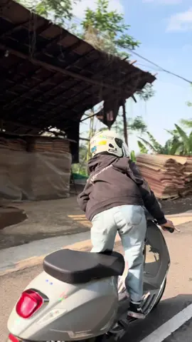 Sunday funday #vespamatic #vespaindonesia #vespa 