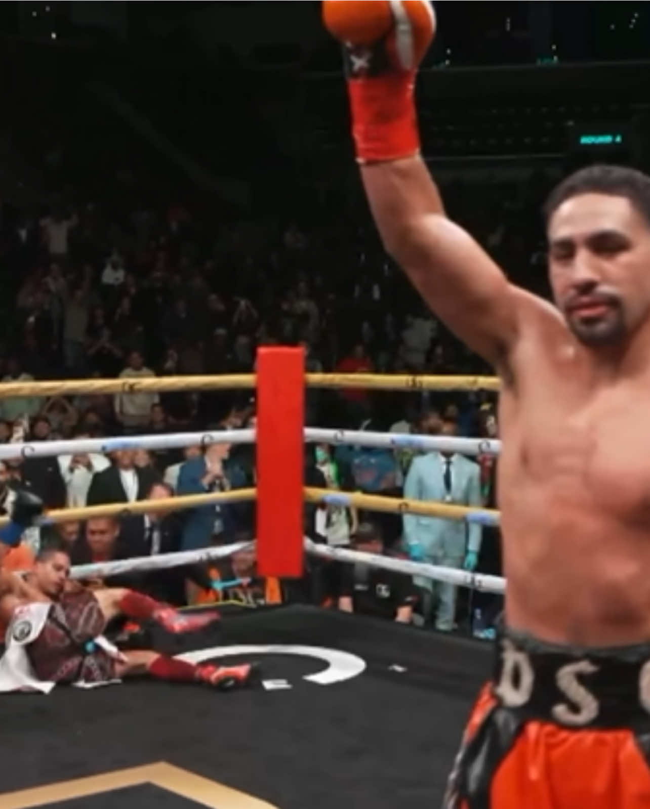 Danny Garcia DEFEATS Daniel Gonzalez ROUND 4 KNOCKOUT!! 👊🏻🤯  #dannygarcia #danielgonzalez #foryoupage #explorepage✨ #boxing 