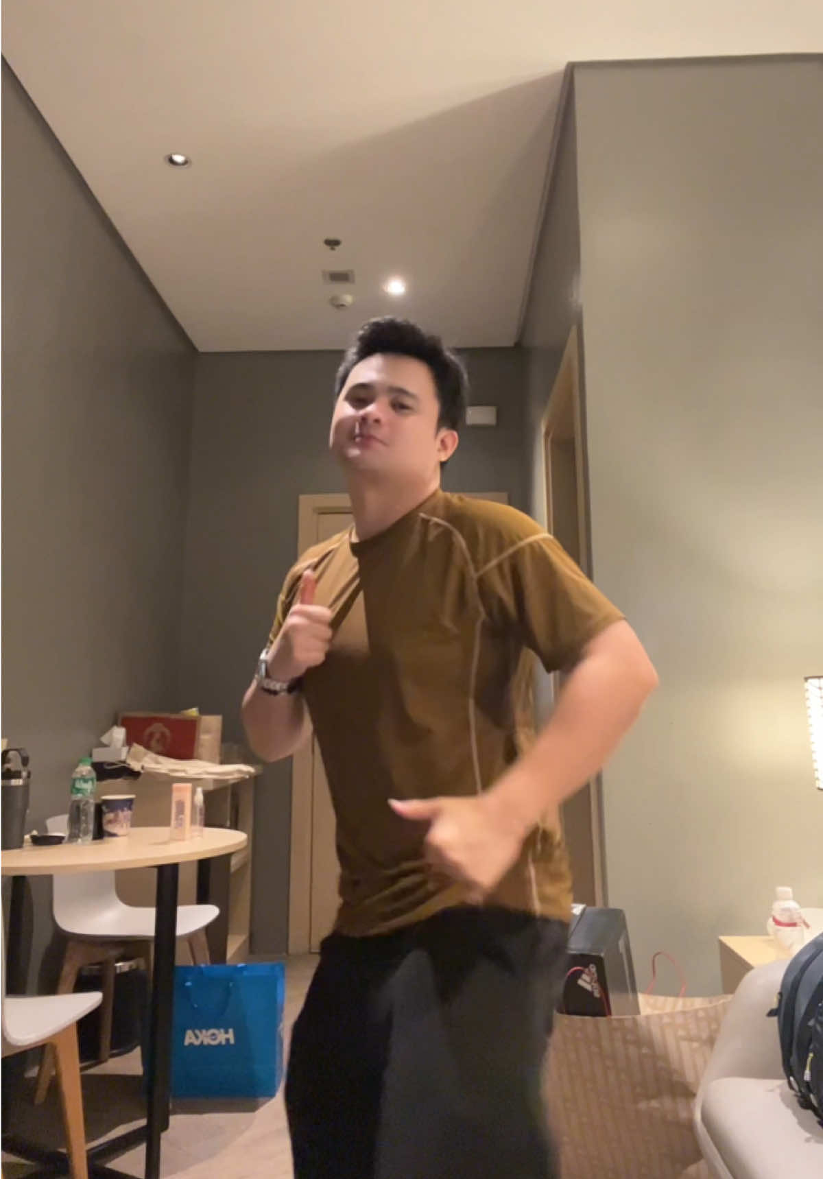 Cute dance trend. Had to do it 🤣 #fypシ゚ #opalite #taylorswift #foryoupage dc: @Miko Yanson 