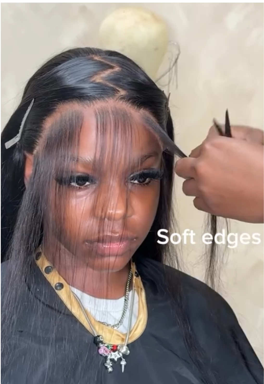 Soft edges on lace wig #edgesonfleek #edgestutorial #fyp #edgeslaid #hairtutorial 
