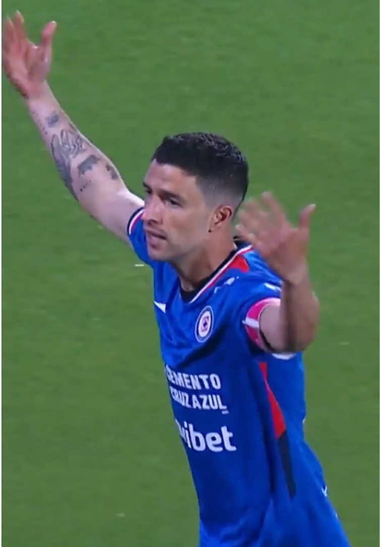 🔥 ¡REMONTÓ LA MÁQUINA! ¡GOLAZO DEL CRUZ AZUL! 🚂💙❤️ 📲📺 ¡Los mejores partidos de la Liga MX están en VIX! 🟠 #MegaFútbol #SábadoFutbolero 