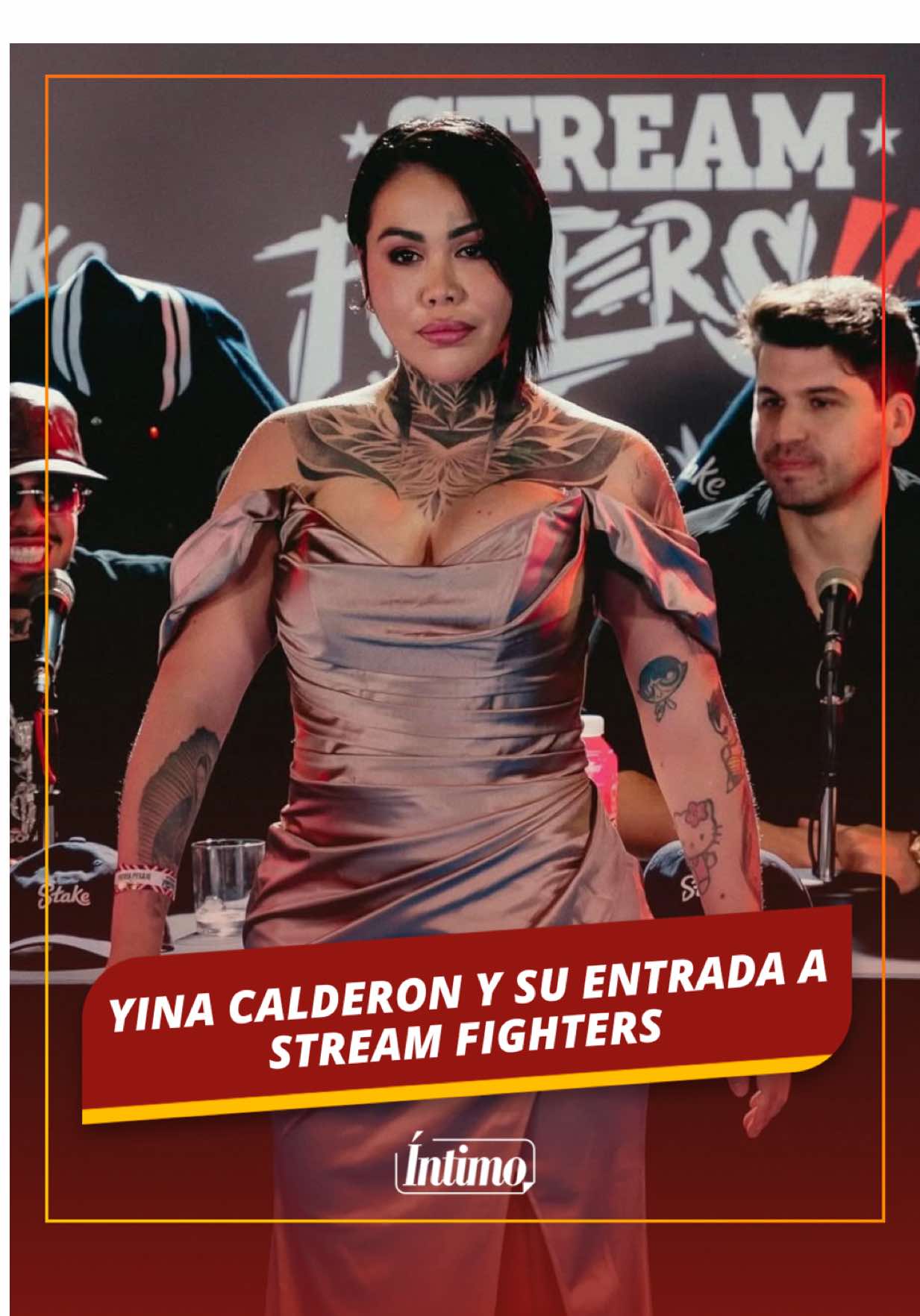 ¡YINA CALDERON LLEGA AL RING! 🥊  #YinaCalderon hizo su entrada a la gran pelea de #StreamFighters , la generadora de contenido estuvo acompañada de sus hermanas. #ÍNTIMO 🎤