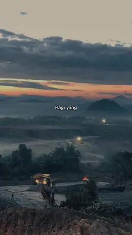 Eheheheee tembus pagi.. #anaktambang#tambangbatubara#tambanghitz#fyp#fypシ#pekerjakeras#pejuangrupiah#anakrantau#pagiyangcerah#semangatberjuang#CapCut 