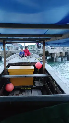 lambayan Tangan ucapan terimakasih🙏👍 memang anak pintar  #Anakpulau  #anaknelayan 