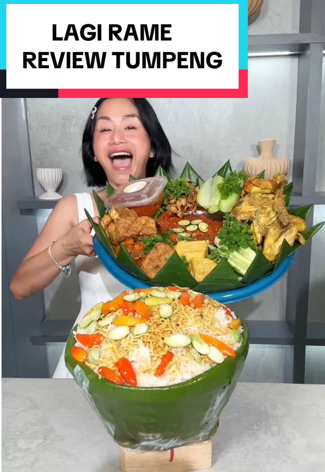 Semuanya nikmat, tapi ini bukan Sambal Tempong, tapi Sambal Terasi, next review Tumpeng siapa lagi?! #awurawuremplok #faridanurhan 