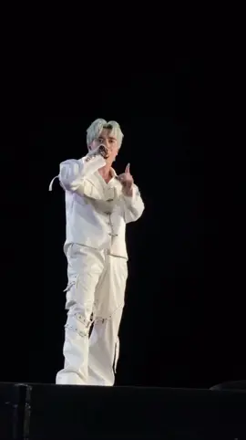 Đêm qua quả thật là một đêm đáng nhớ của cả Quang Hùng MasterD và Muzik. Thật sự là rất cảm ơn BTC ONTOP1900 đã hỗ trợ hết mình cho ekip của Hùng, cũng như cảm ơn đến các FC của anh Noo Phước Thịnh, Rhyder, Dương Domic và Pháp Kiều đã thông cảm cho Quang Hùng và không quên các bạn Muzik ở đấy đã kiên nhẫn chờ đợi anh và động viên nhau, iu rất nhiều 🫶 #QuangHungMasterD #ontop1900 #NooPhuocThinh #Muzik  