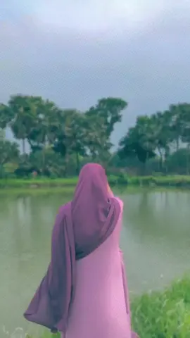আমরা জীবনে এমন কিছু জায়গায় আটকে যাই, যেখানে আটকে থাকার সিদ্ধান্ত আমরা নিজেরাই নিয়েছিলাম। কিন্তু যখন বুঝতে পারি সিদ্ধান্ত ভুল ছিলো, ততক্ষণে অনেক দেরি হয়ে যায়। চলার পথে একটি ভুল সিদ্ধান্ত আমাদের কতটা পিছিয়ে দিতে পারে তা আমরা বুঝতেই পারিনা। আর যখন বুঝতে পারি- চারপাশে তাকিয়ে দেখি আশেপাশে কেউ নেই, সবাই অনেক সামনে এগিয়ে গেছে। . . #foryoupage #fypシ #bdtiktokofficial #unfeezmyaccount #unfeezmyaccount @TikTok @TikTok Bangladesh 