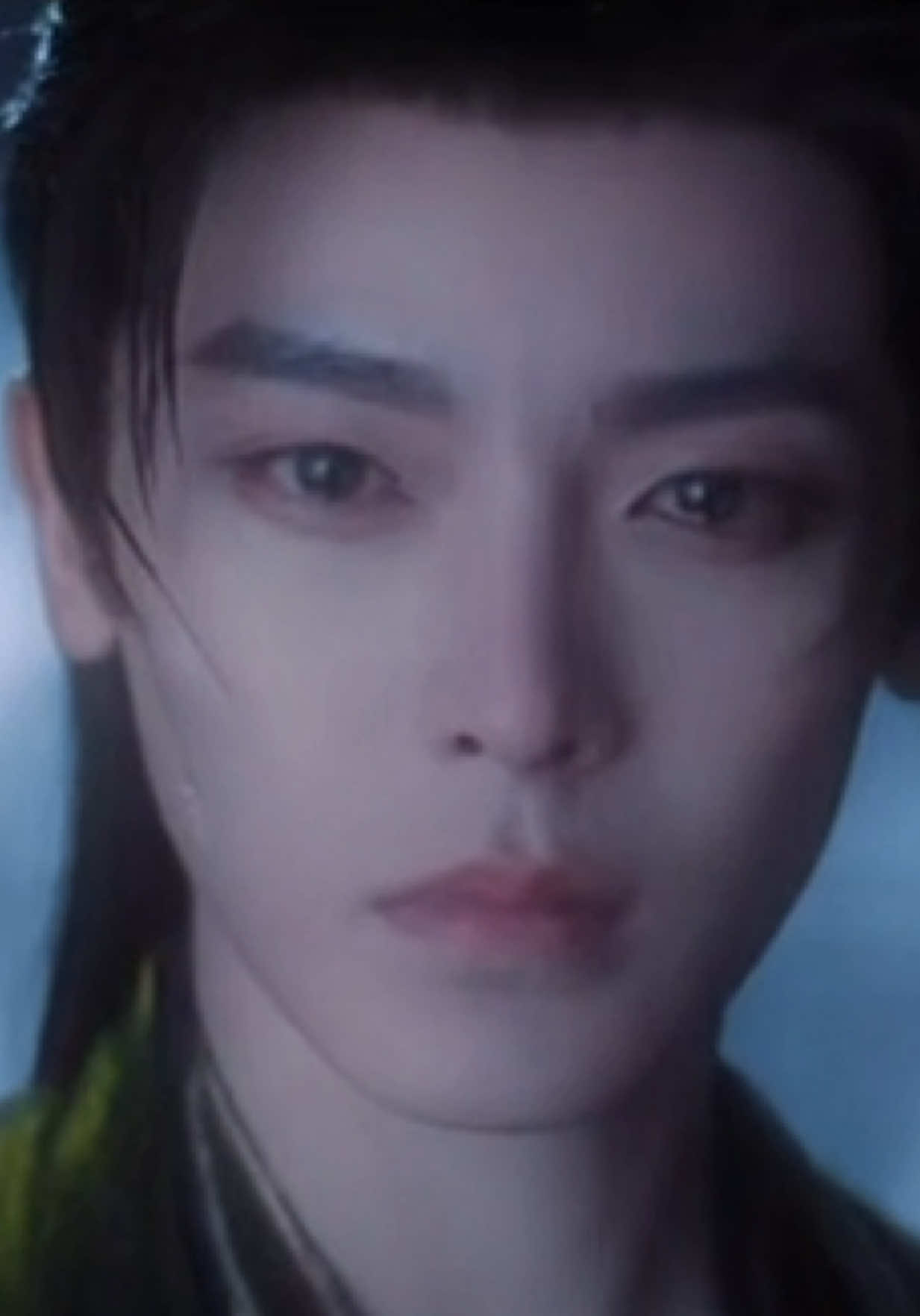 🥲 Ji Bozai really needs to wake up! Like how is he still jealous and doubting all she does , he’s not using his brain to ask why she wants the golden millet dream 💔 After everything Ming Yi has done for him saving him, protecting him, standing by him and he still questions her actions instead of using a little common sense 😭 They’re making him look selfish when she deserves trust, not doubt 😔#loveintheclouds #cdrama #luyuxiao #houminghao #yuchengen 