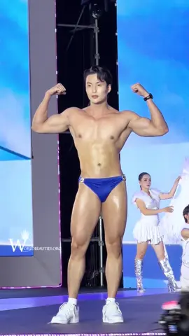 Xé túi mù phần thi Swimwear với Nguyễn Hàn Việt @✈️ Bumsoee🪽 Best Body  @Miss&Mister Celebrity Vietnam  #MisterCelebrityVietnam #WorldBeauties #crystalstarentertainment #MissMisterCelebrityVietnam 