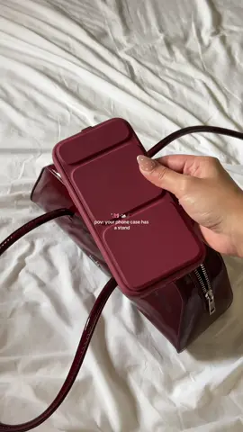 Replying to @☙🝮 𝐜𝐡𝐫𝐢𝐬𝐭𝐢𝐧𝐚 🝮☙ i know 🤌🏻✨ luv that it has a stand talagaa 🥹 #iphone #phonecase 