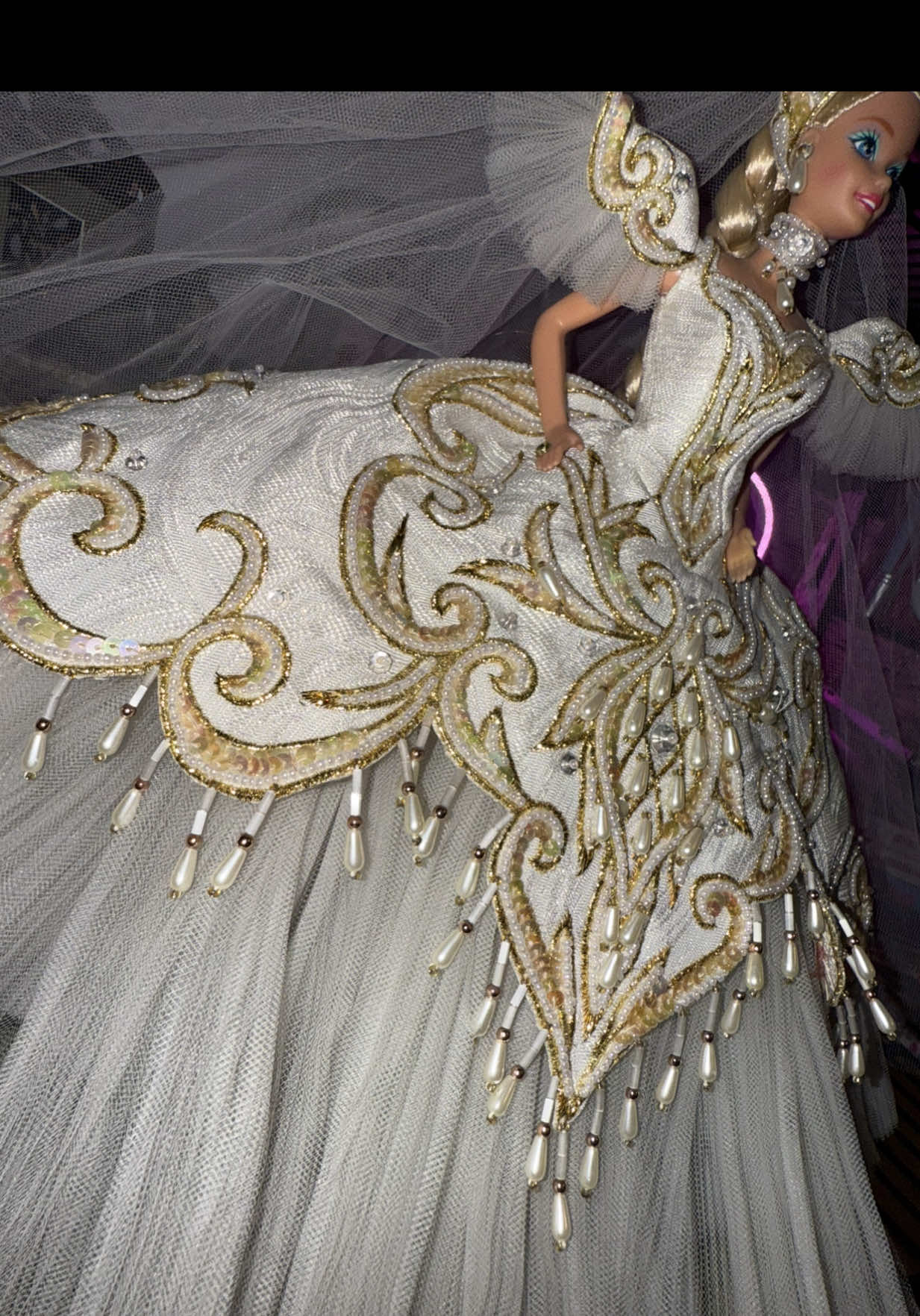 I finally got a hold of an Empress bride by Bob Mackie! 🌈✨👰💐🎂 #barbiedoll #vintagebarbie #empressbride #bobmackie #1992 