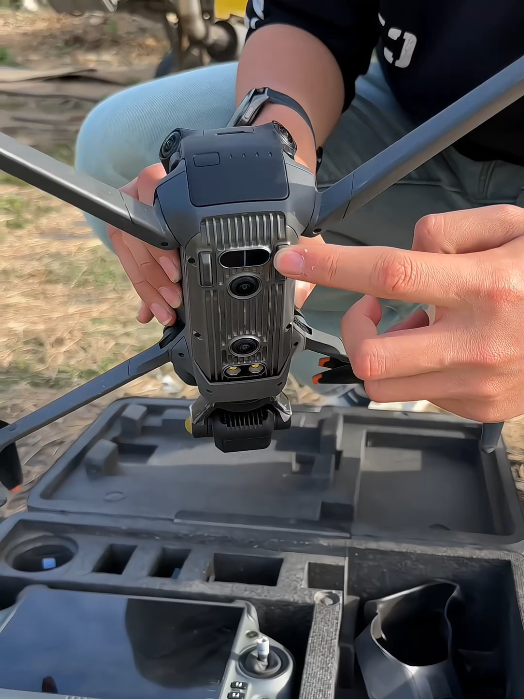 Wajib punya sih mungpung lagi ada promo drone nya #drones  #drone  #dronevideo  #wajibpunya  #droneshot 