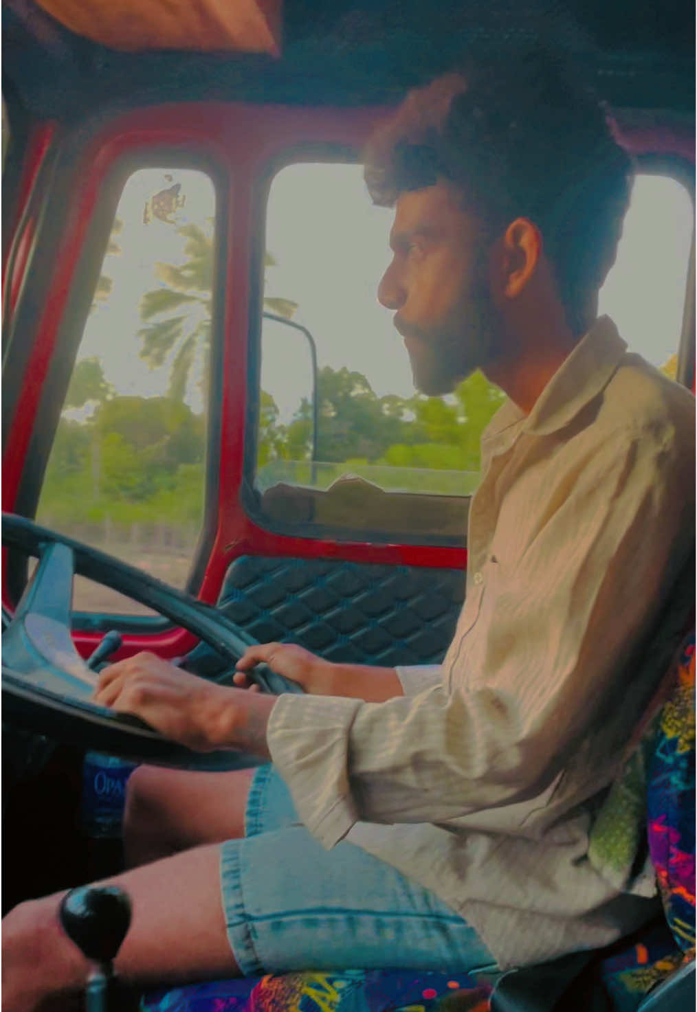 මිනිස්සු නිදාගන්න වෙලාවට ගෙදරින් එලියට බැහැලා ඇහැරෙන වෙලාවට ගමන ඉවර කරන අපි 🥺 උදේ පාන්දර ගත්ත වීඩියෝ එකක්.ඇස් දෙක නින්ද ඉල්ලද්දි හිත මතක් කරන්නෙම ටාගට් 🩷