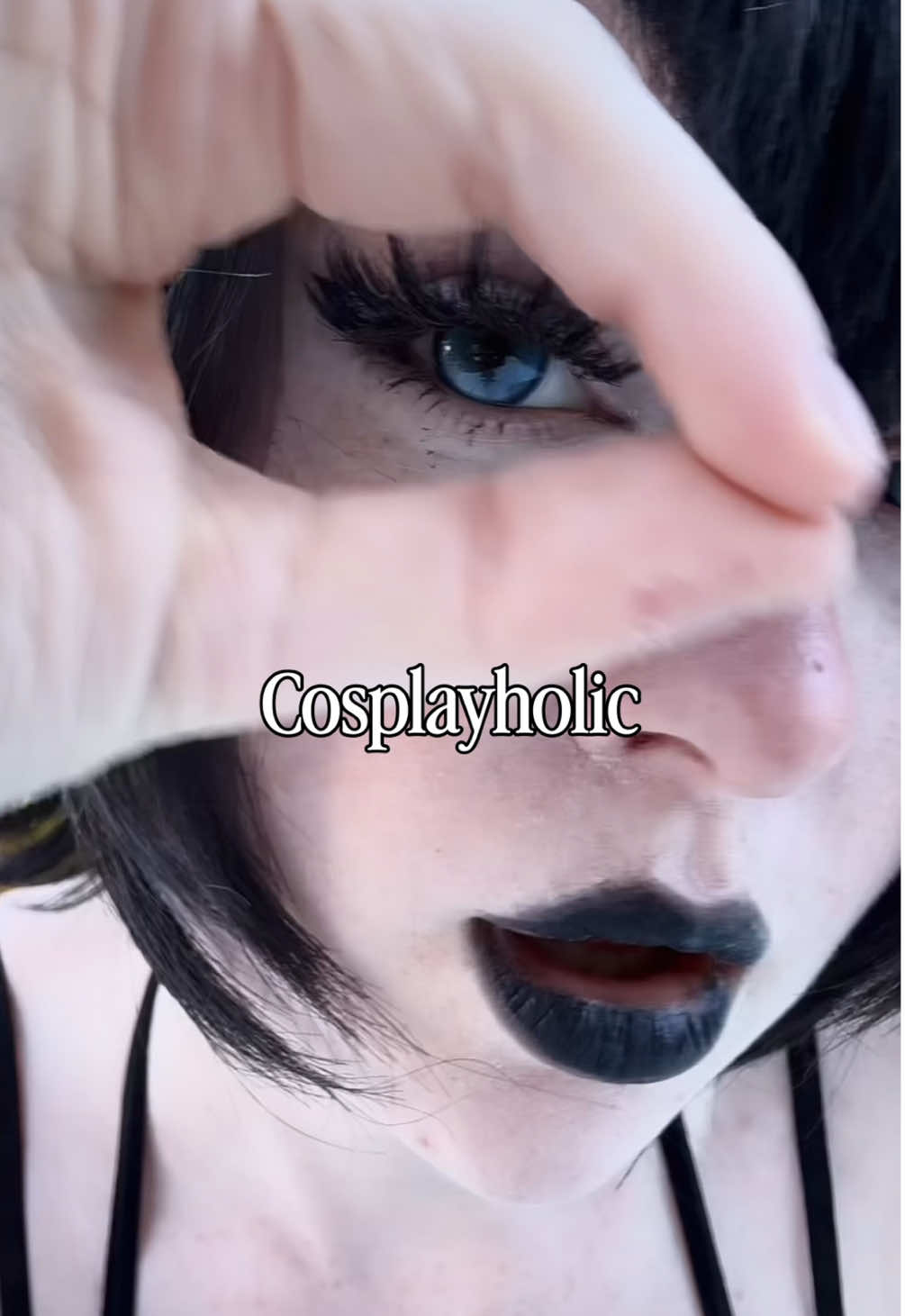 Cosplay is my bread and butter 🖤🦇      #hoteltransylvania3  #hoteltransylvaniacosplay  #maviscosplay  #maviscosplayer  #mavishoteltransylvania 