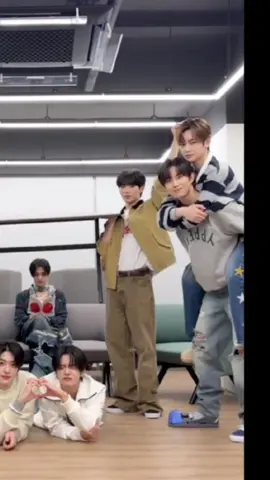 Arno being so hot at 240p😭🥵 #arno #zhangjiahao #alphadriveone #ald1 #boys2planet 