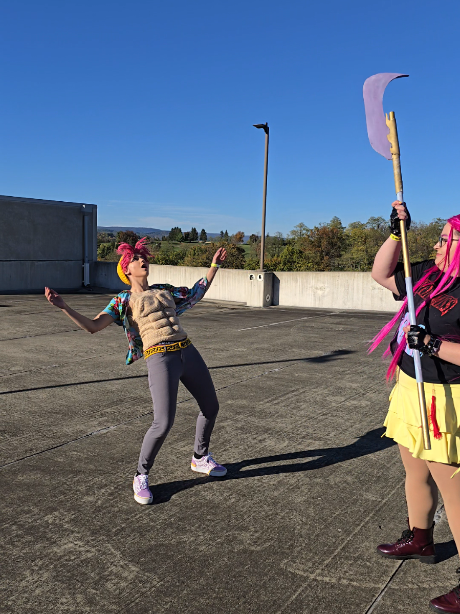 ok but that kinda hurt #kpopdemonhunters #abbycosplay #scifivalleycon2025 #miracosplay 
