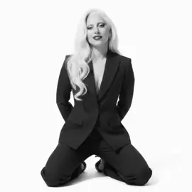 я делала это очень давно, но раз уж фд решил повыставлять подобное, то я тоже. #ladygaga #ледигага #уэнсдей #morticiaaddams #мортишааддамс 