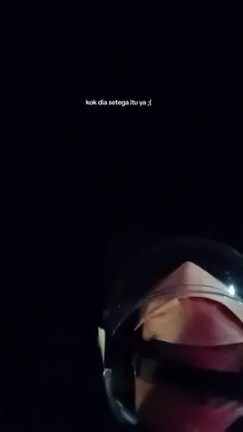 aku tidak akan pernah membalas perihal hancurku karena ulahmu, tapi jika suatu saat nanti datang giliranmu, maka ingatlah aku pernah menangis bersujud memohon keadilan pada Tuhanku atas perbuatanmu  #karmaisreal 