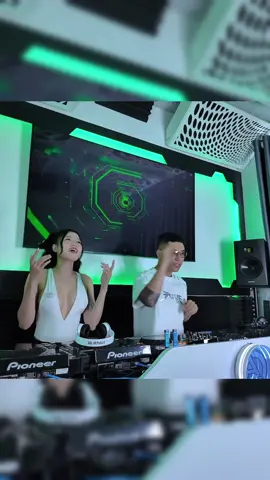 VINAHOUSE 2 IN 1 2025 - DJ Quang Anh x DJ Helen - MAKE LOVE WITH MUSIC Vol 37 - FULL LIVE SET #djquanganh #djhelen #quanganhofficial #xuhuong #xuhuongtiktok 