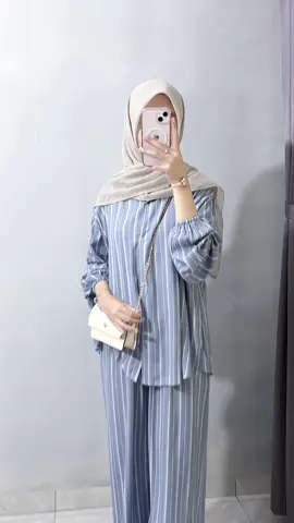 Nyaman poll🩵 #oneset #setelanwanita #kallyoutfit #outfitideas #outfitinspo 